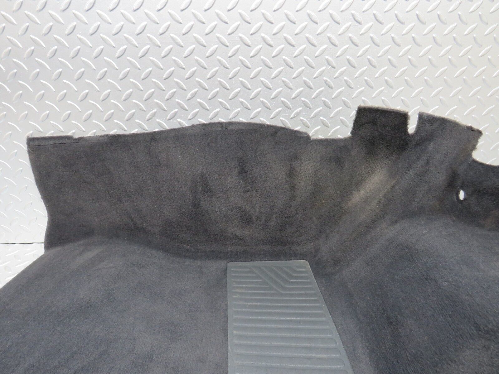 34834 Mercedes-Benz W210 320E Front Right Floor Carpet Grey 2106802240