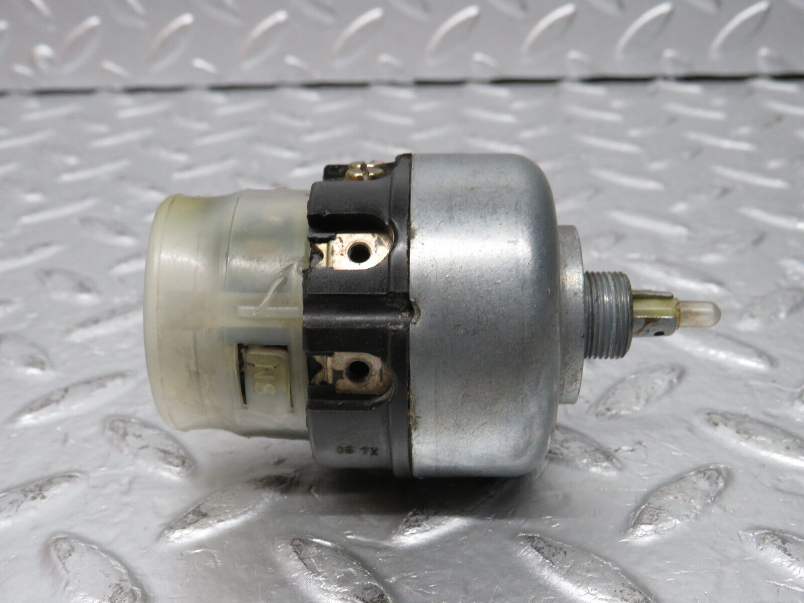 31126 Mercedes-Benz W123 200D Headlight Switch