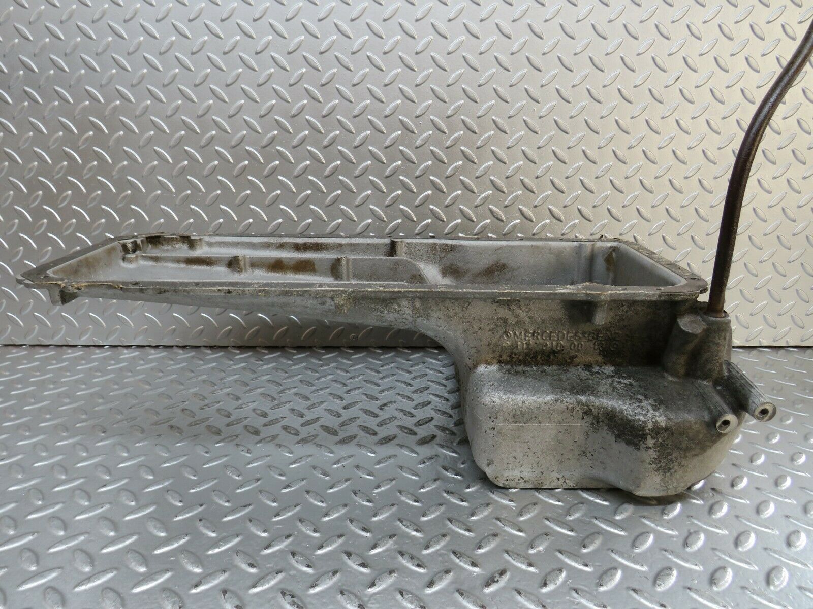 23863 Mercedes-Benz C107 450SLC Coupe Oil Pan Oil Sump 1170100013