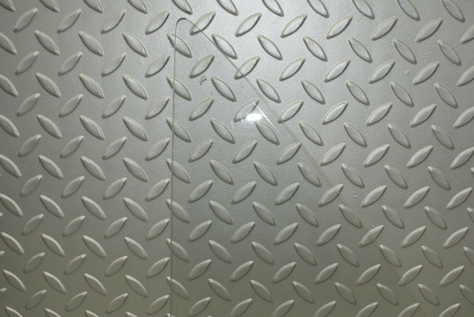 3100 Mercedes-Benz W115 220D Rear Left Quarter Glass