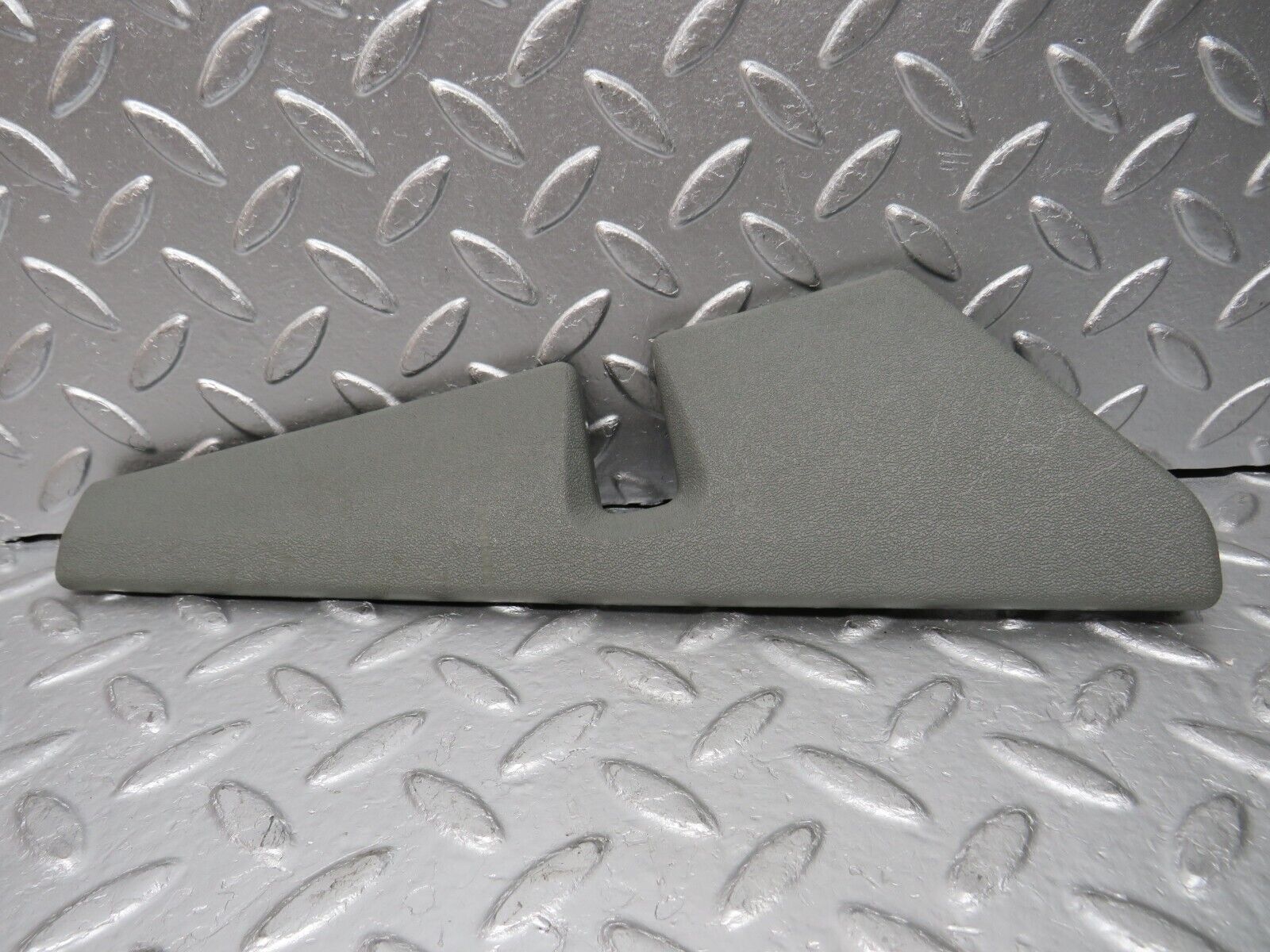 30451 Mercedes-Benz W124 230E Front Right Driver Seat Trim Grey 1249190220