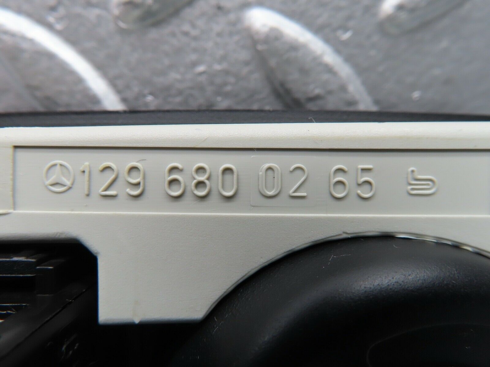 20144 Mercedes-Benz R129 300SL Coupe Headlight Switch Surround & Switch 1296800265