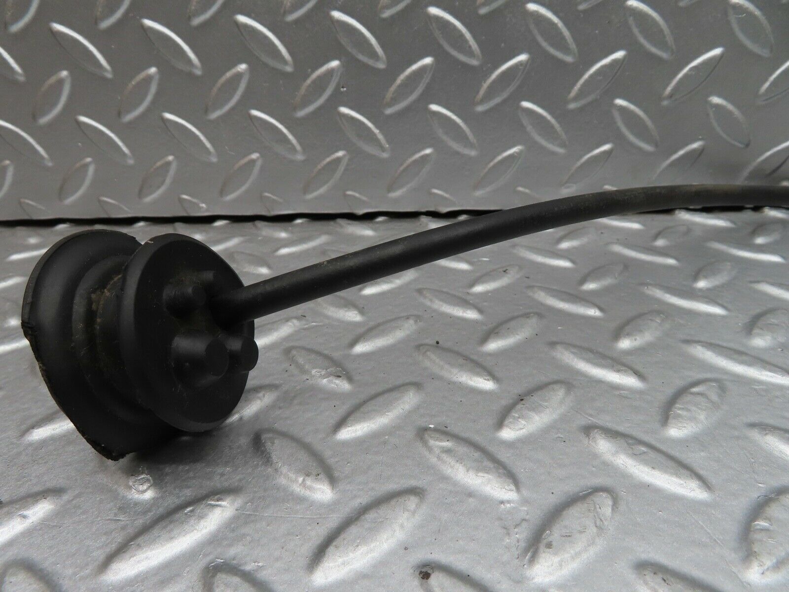 20991 Mercedes-Benz W114 250CE Coupe Oil Pressure Gauge Pipe