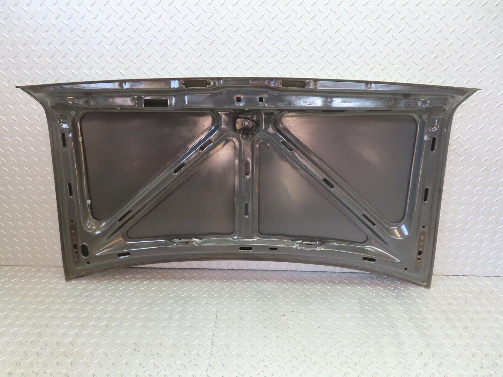 13643 Mercedes-Benz W123 200 Boot Lid Trunk Door