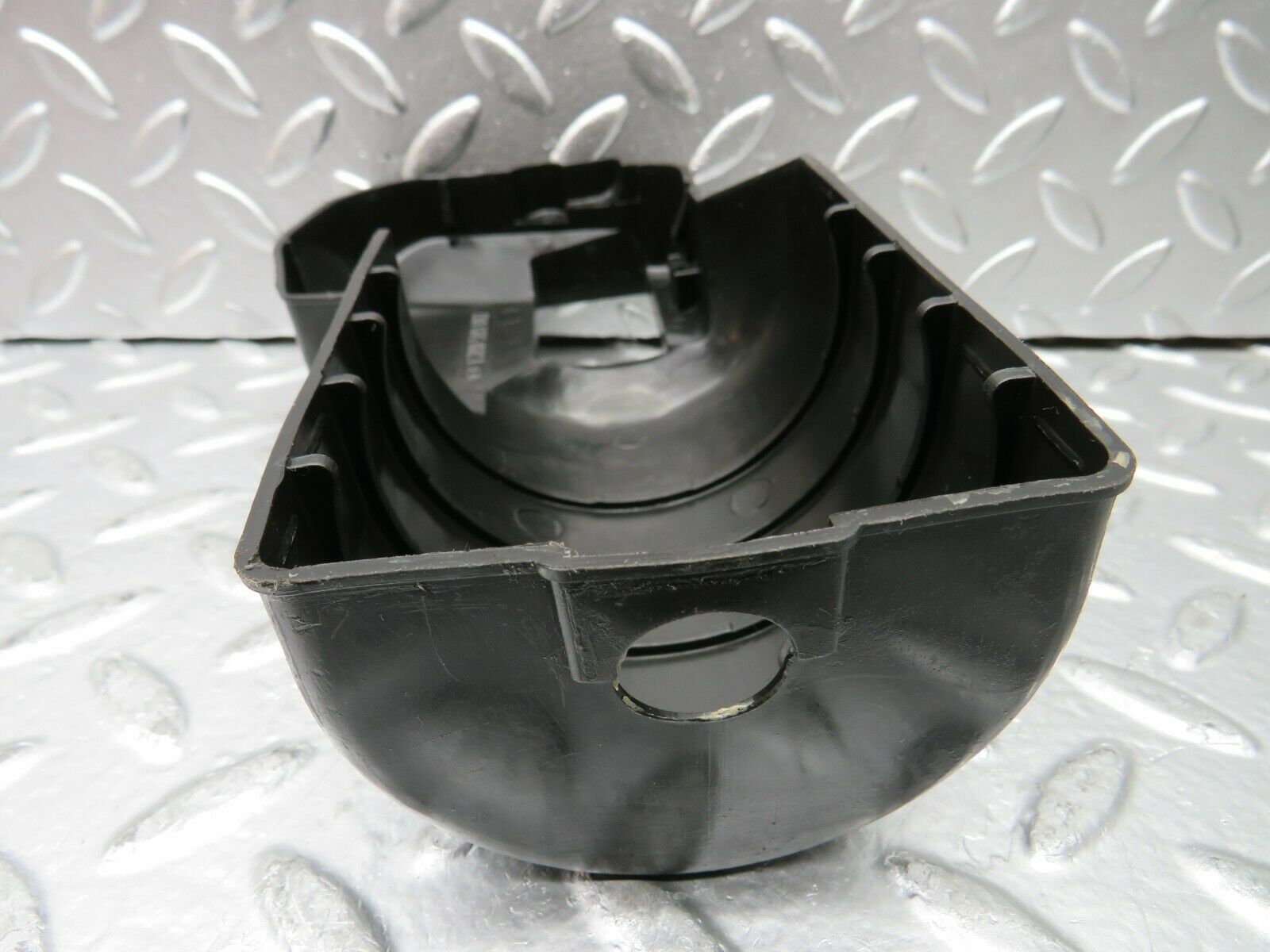 22918 Mercedes-Benz C107 450SLC Coupe Wiper Motor Cover 1390591012