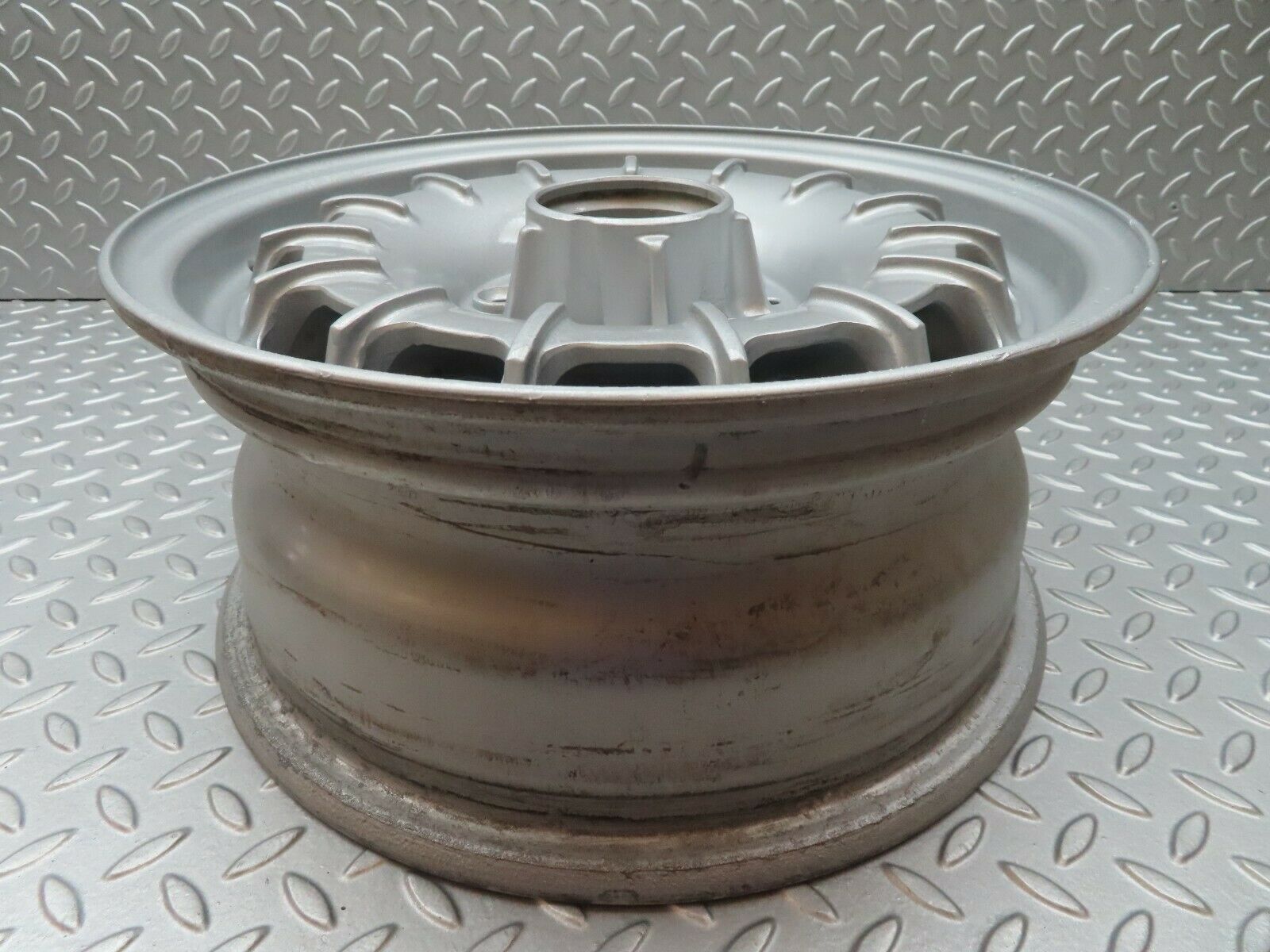 3855 Mercedes-Benz Alloy Wheel Mexican Hat 6Jx14H2 ET30 1084000902