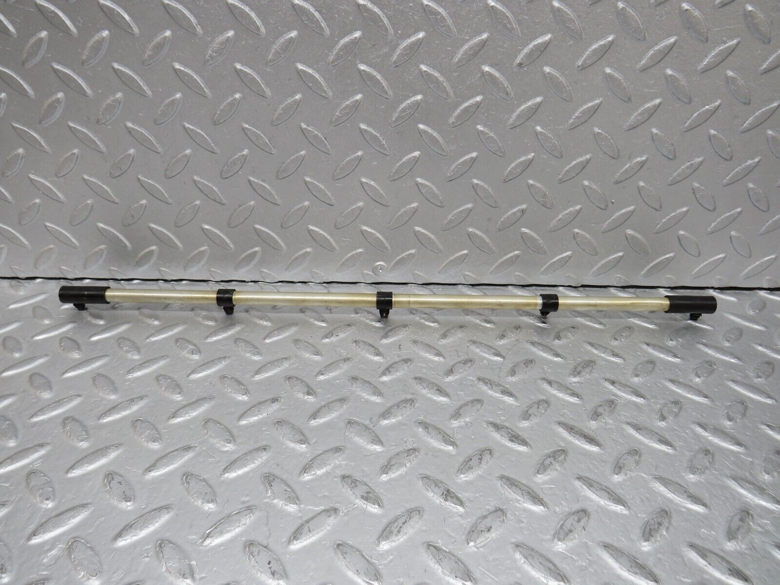 37140 Mercedes-Benz C126 420SEC Coupe Camshaft Oil Tube