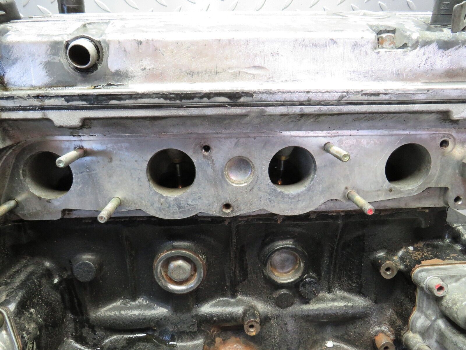 30570 Mercedes-Benz W124 230E Complete Engine 1020113501 M102.982