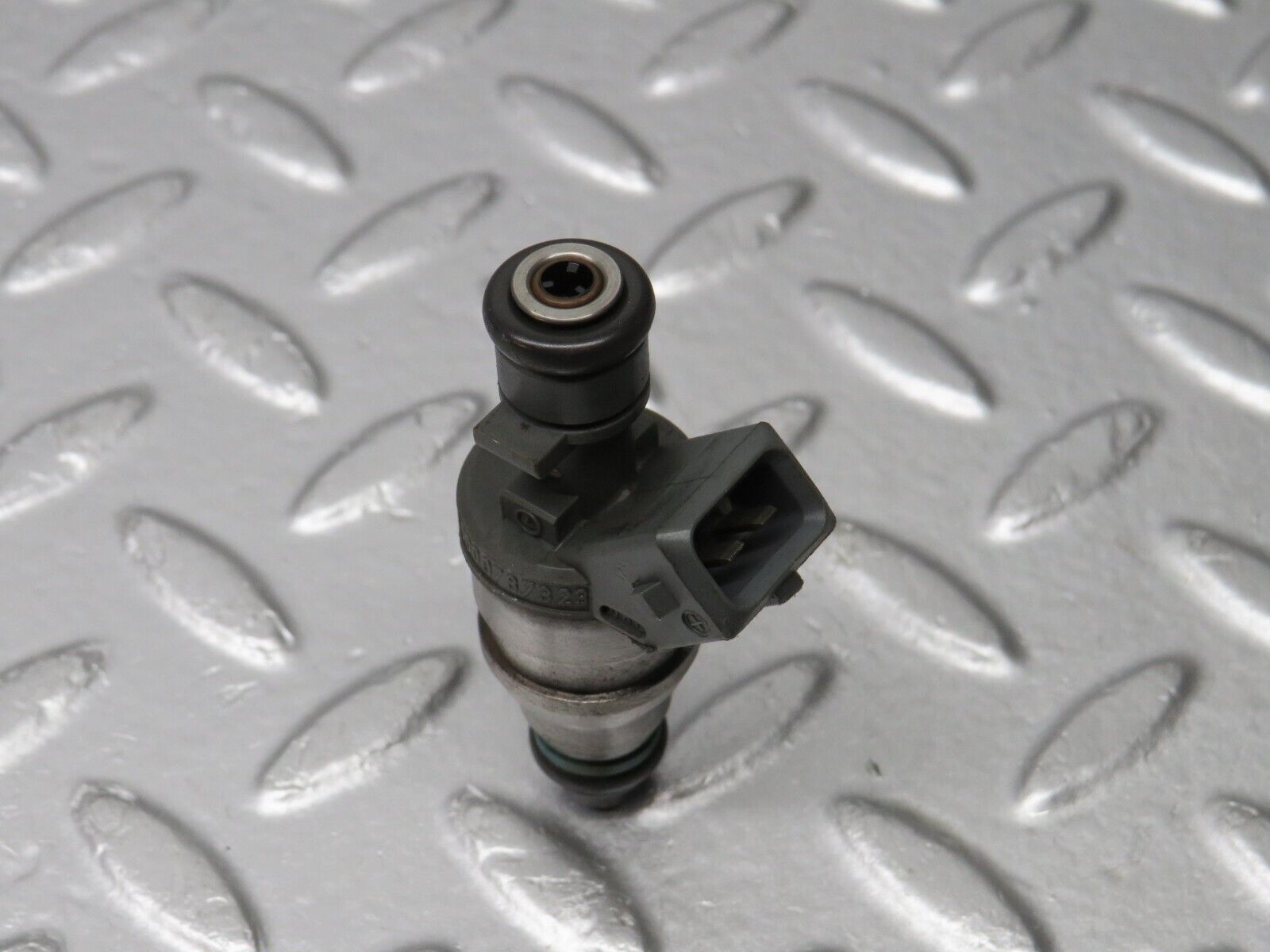 39424 Mercedes-Benz R129 320SL Coupe Fuel Injector Bosch 0000787323 0280155209