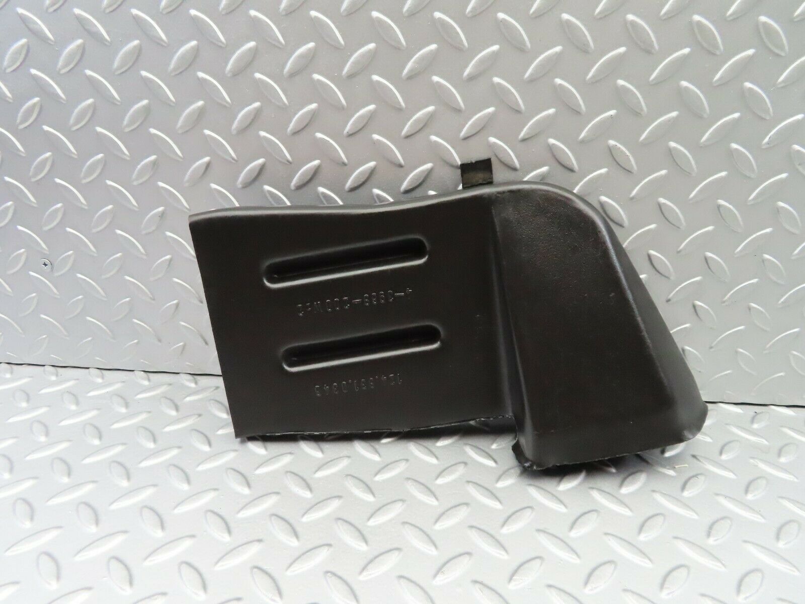 6497 Mercedes-Benz S124 E220 Wagon Ventilation Air Duct Left Side 1248310346