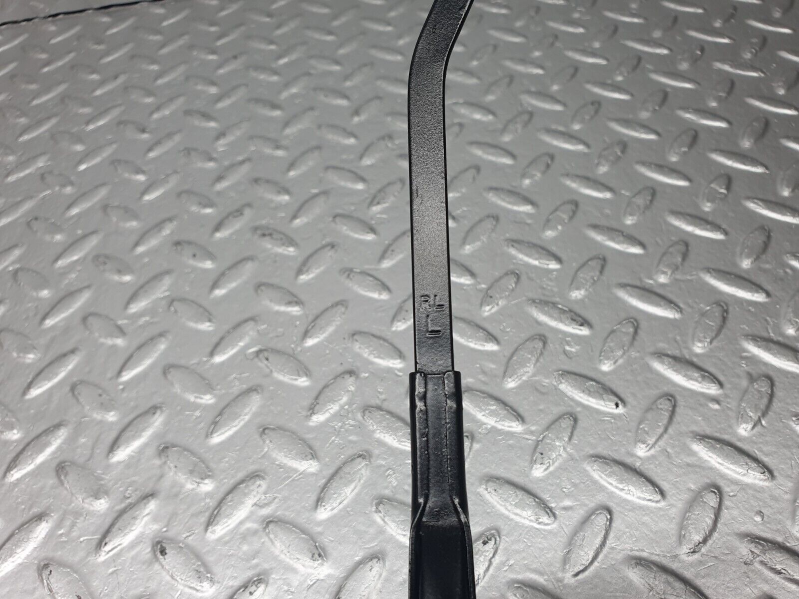 40731 Mercedes-Benz W123 300D Wiper Arm Bosch Left Side 3399990553