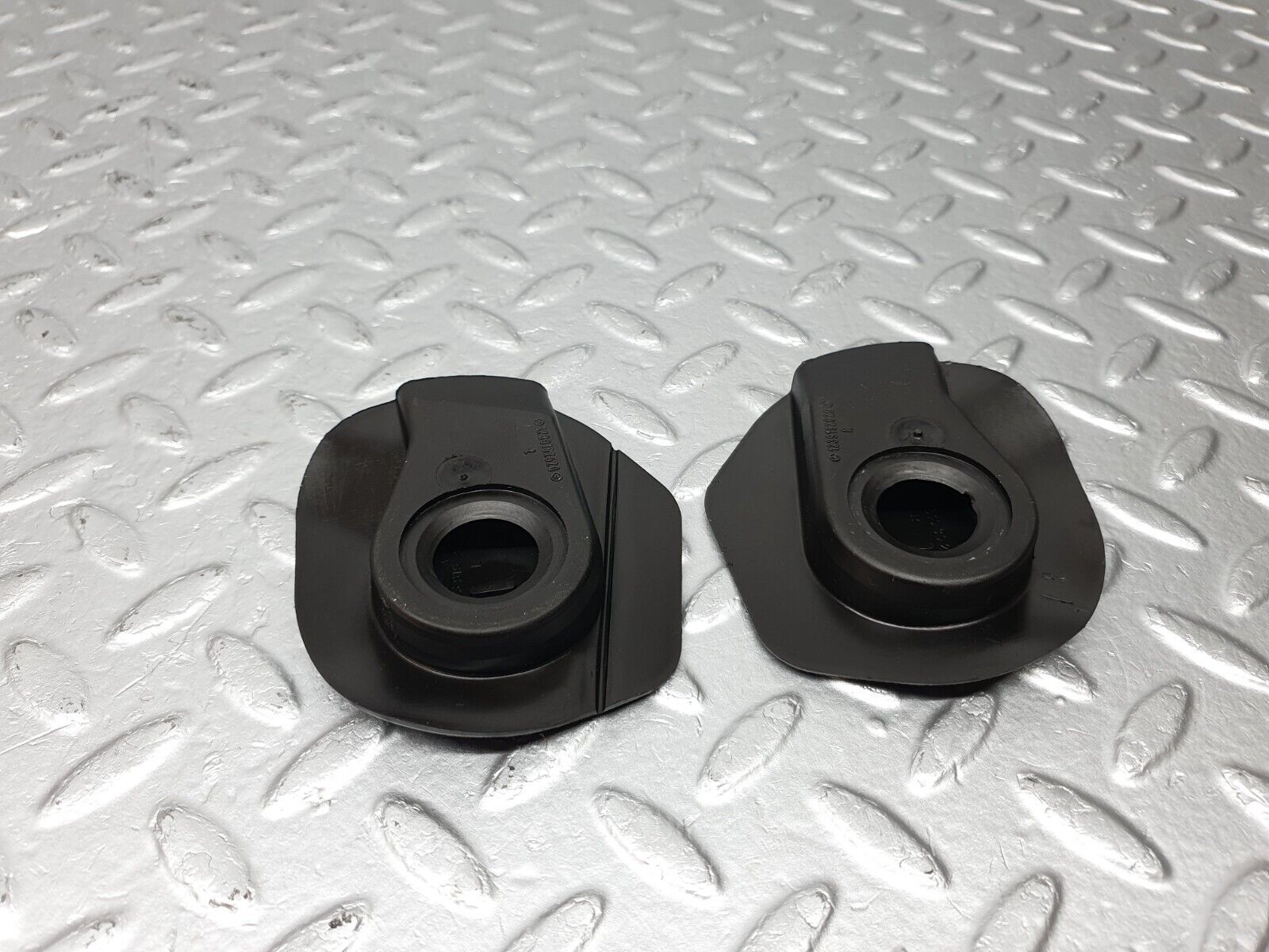 40769 Mercedes-Benz W123 300D Seat Belt Runner Plastic Cover 1239192520 1239192620