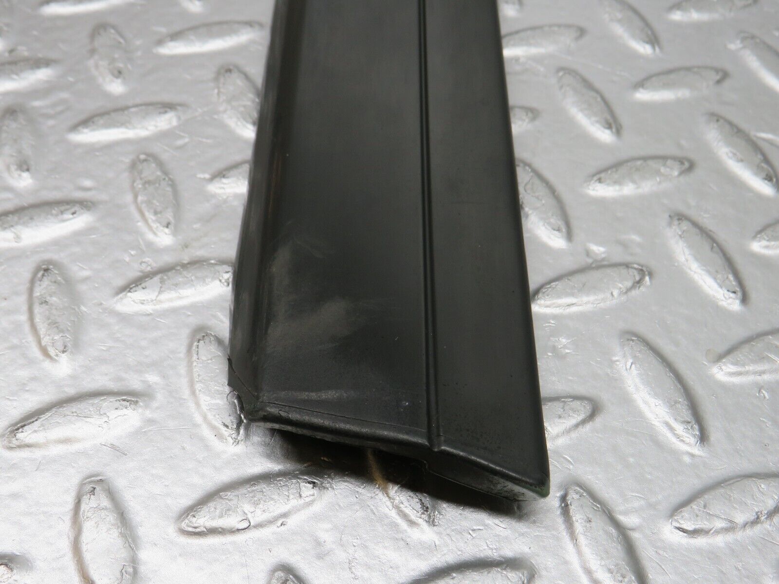 33960 Mercedes-Benz W124 260E Rear Left Door Lower Moulding Trim