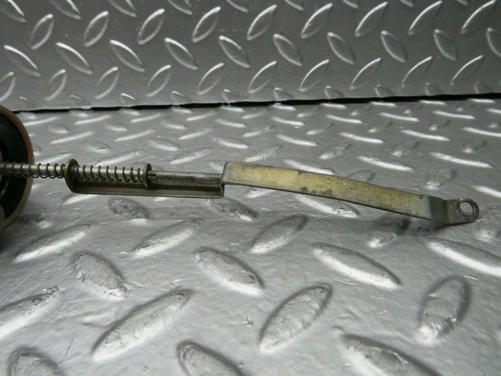 22788 Mercedes-Benz C107 450SLC Coupe Trunk Lock Vacuum Actuator