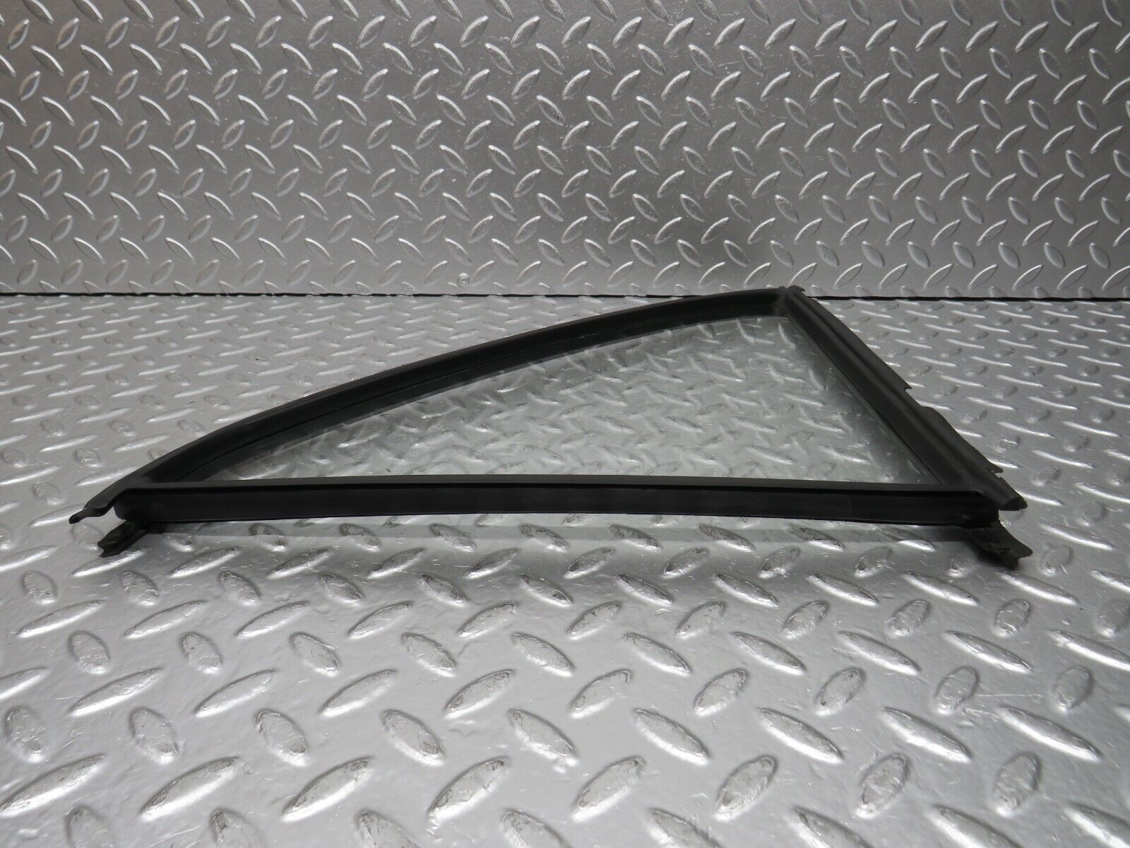 31095 Mercedes-Benz W123 200D Rear Left Quarter Window 1237350124