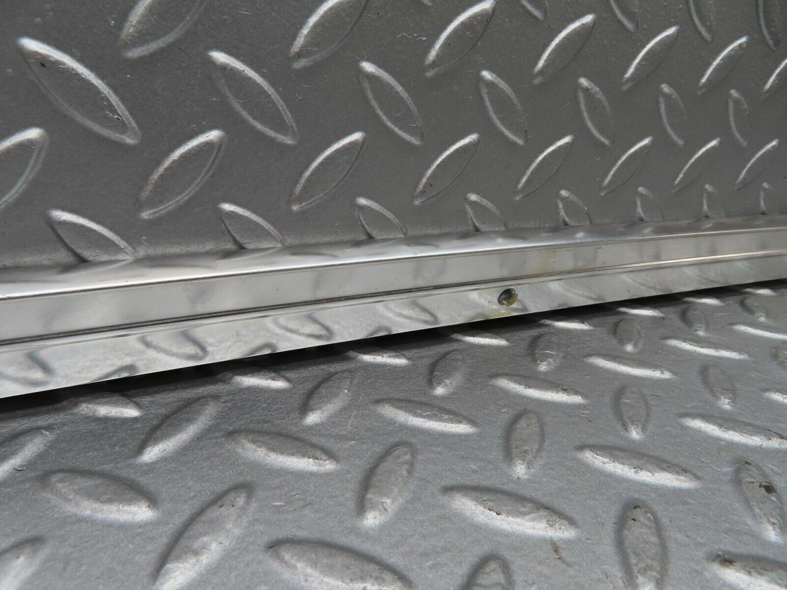 14319 Mercedes-Benz W116 350SE Roof Chrome Moulding Trim Right Side