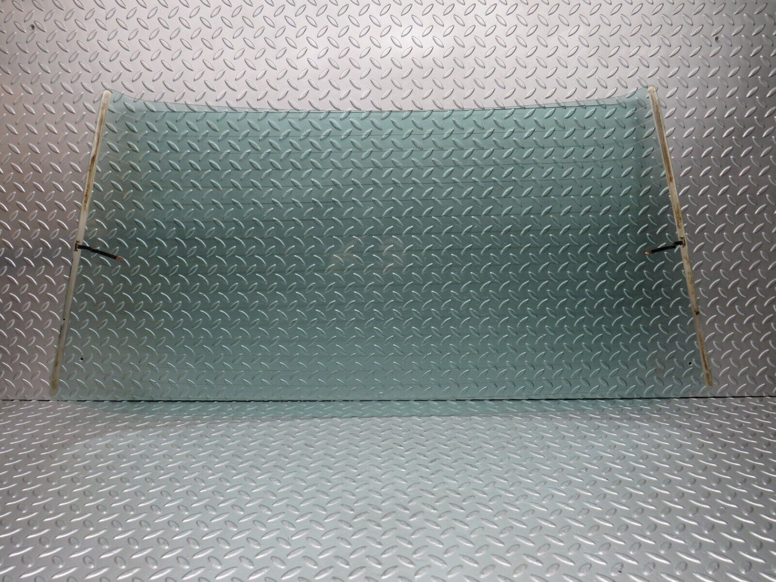 30582 Mercedes-Benz W201 190E 2.0L Rear Heated Windscreen