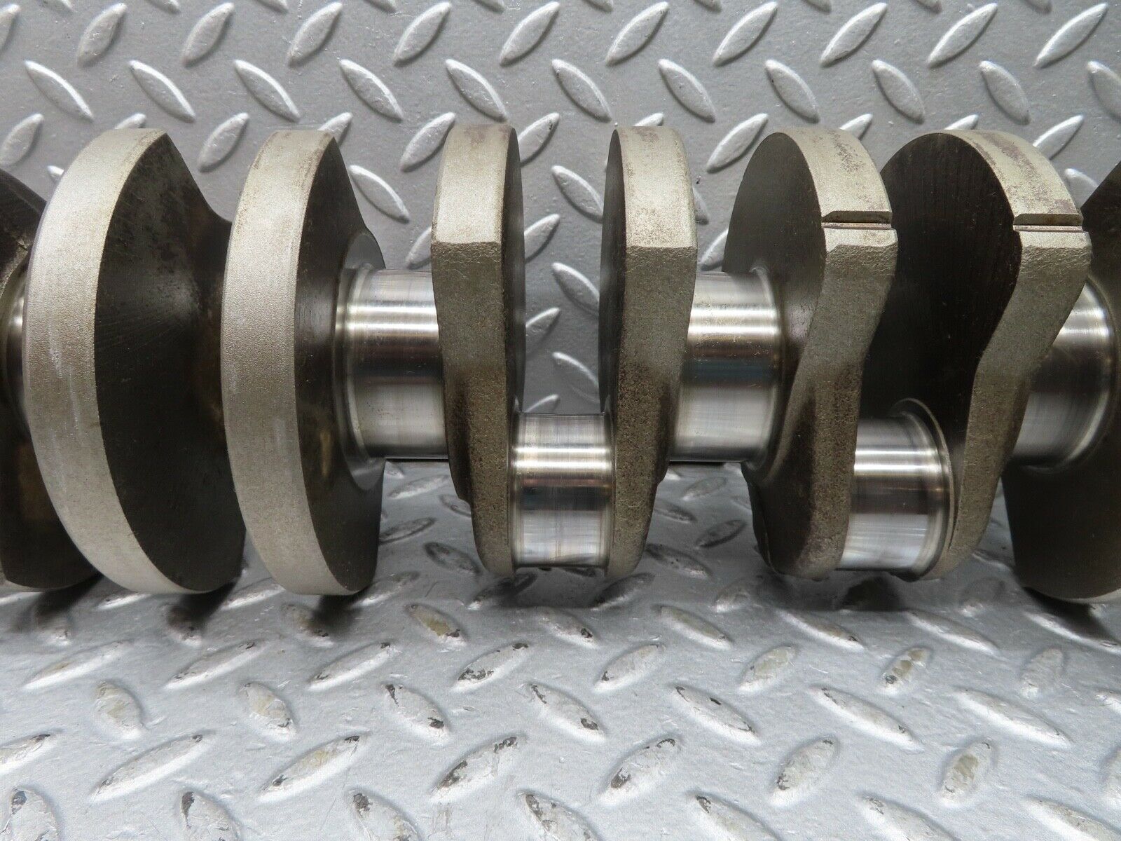 16995 Mercedes-Benz C123 280CE Coupe Crankshaft 1100310701