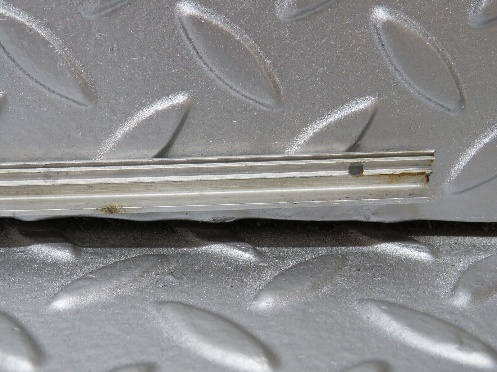 36216 Mercedes-Benz W126 420SE Sunroof Chrome Trim