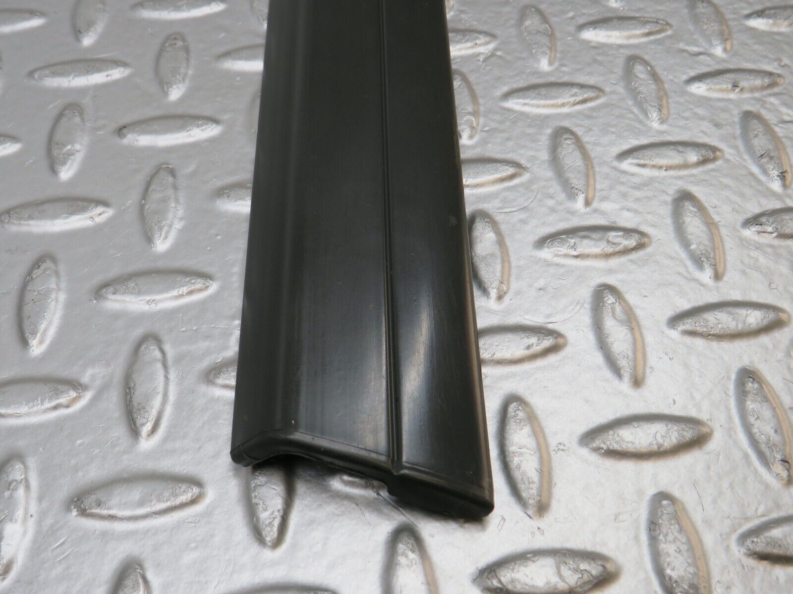 33844 Mercedes-Benz W201 190E 2.0L Front Right Door Lower Moulding Trim