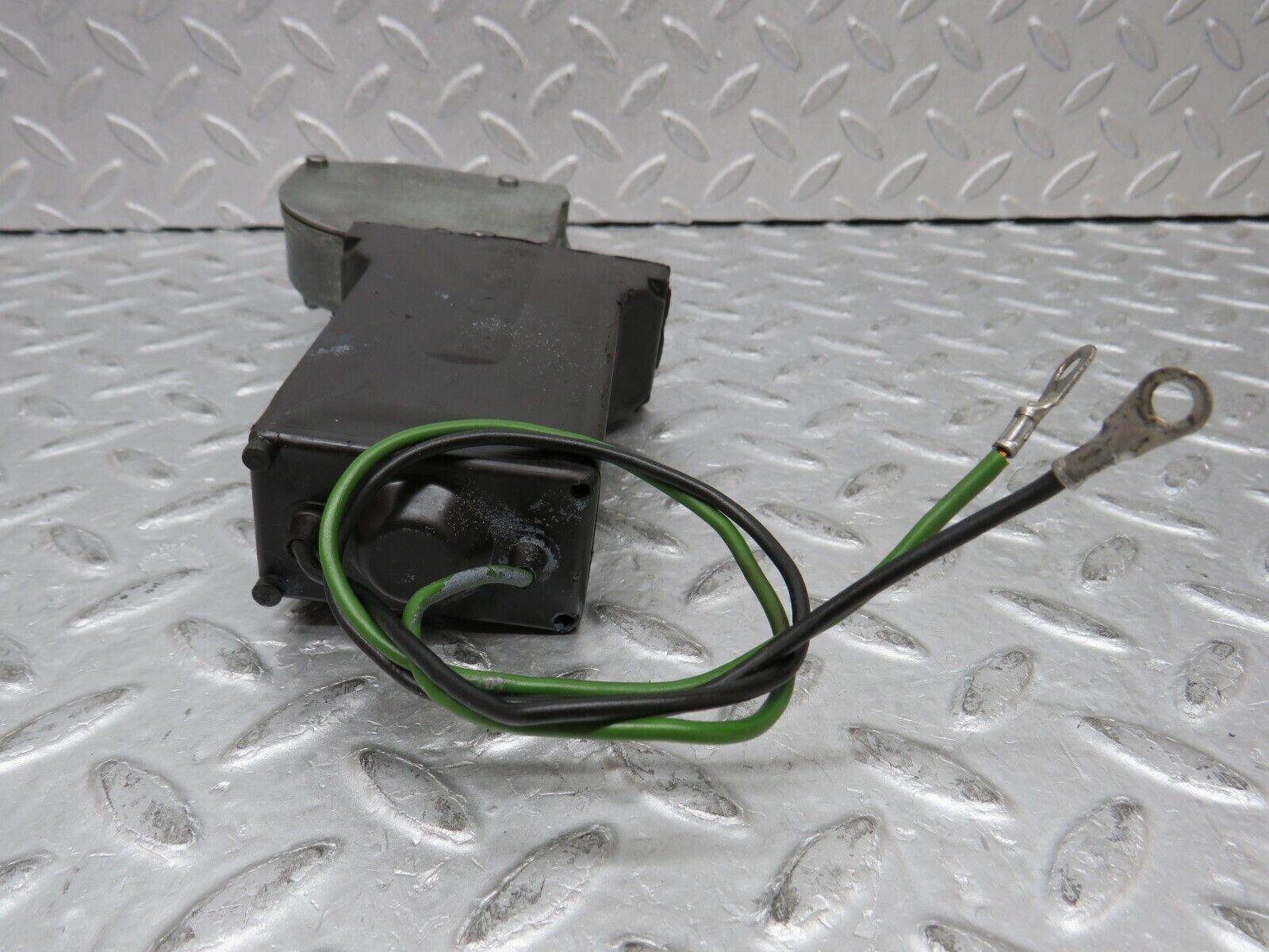 37419 Mercedes-Benz W109 300SEL Rear Right Window Regulator Motor Bosch 0132001102