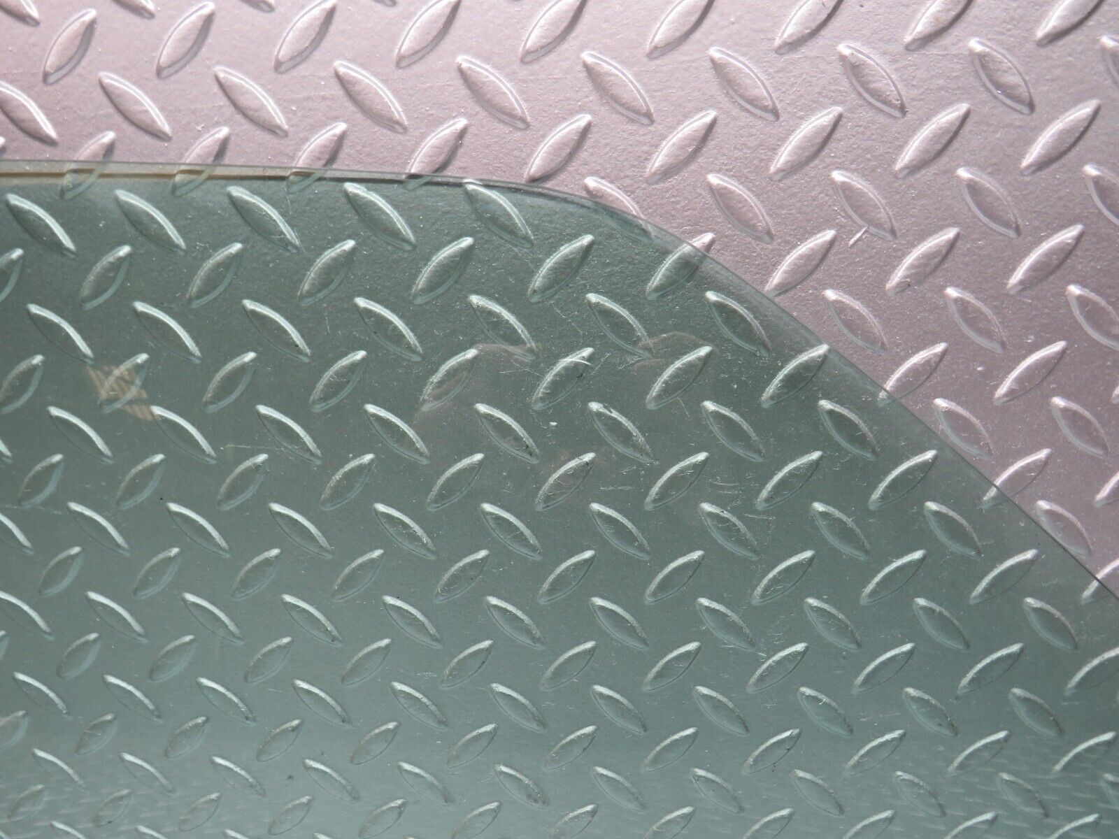 31449 Mercedes-Benz S124 220TE Wagon Rear Left Trunk Quarter Window Glass