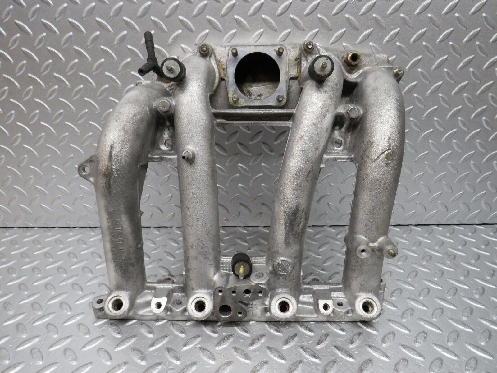 31856 Mercedes-Benz W201 190LE 1.8L Intake Manifold 1021413501