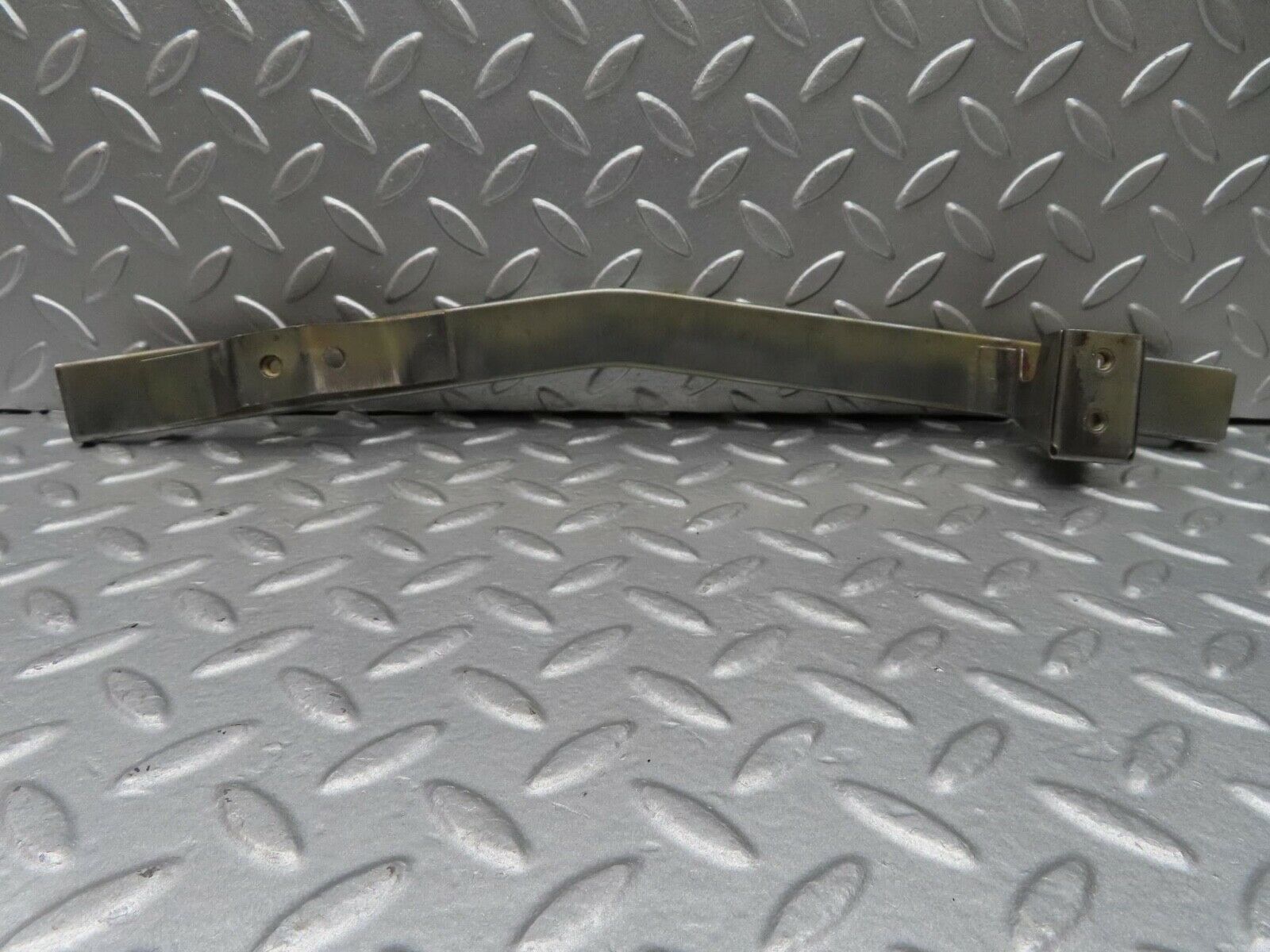 14058 Mercedes-Benz C107 280SLC Rear Right Window Channel