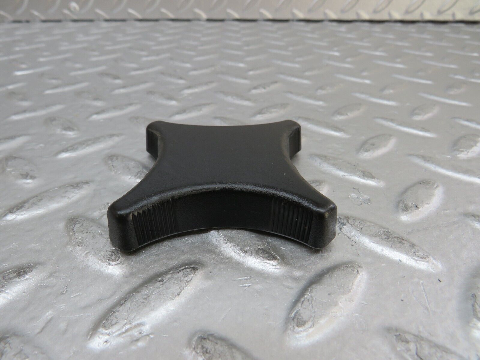 26707 Mercedes-Benz C124 220CE Coupe Right Seat Base Adjuster Handle Knob