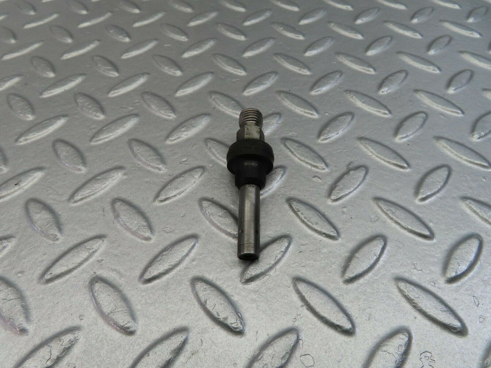 9805 Mercedes-Benz C123 280CE Coupe Fuel Injector Bosch 0437502010