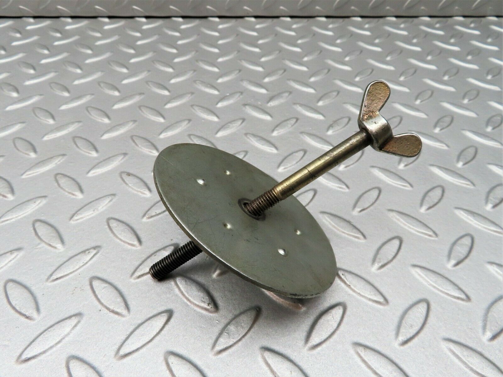 3741 Mercedes-Benz S123 200T Wagon Spare Wheel Holder