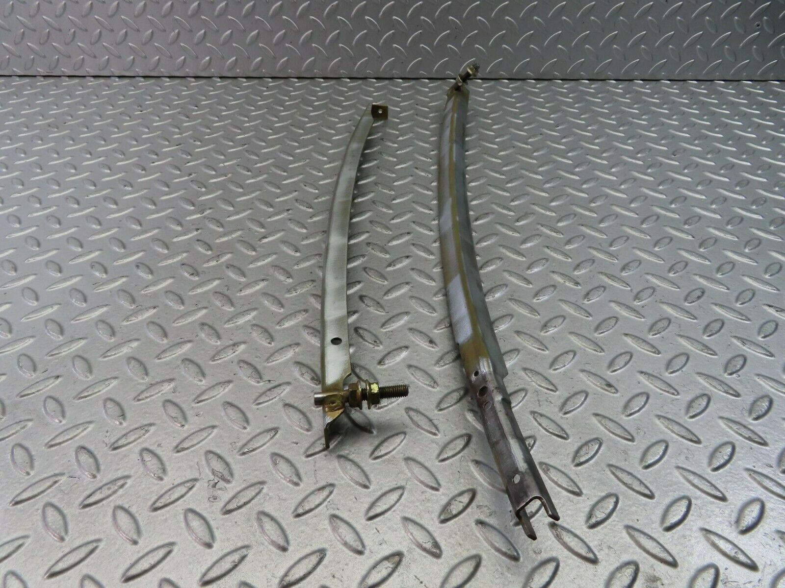 9726 Mercedes-Benz C123 280CE Coupe Front Left Door Window Channel Pair