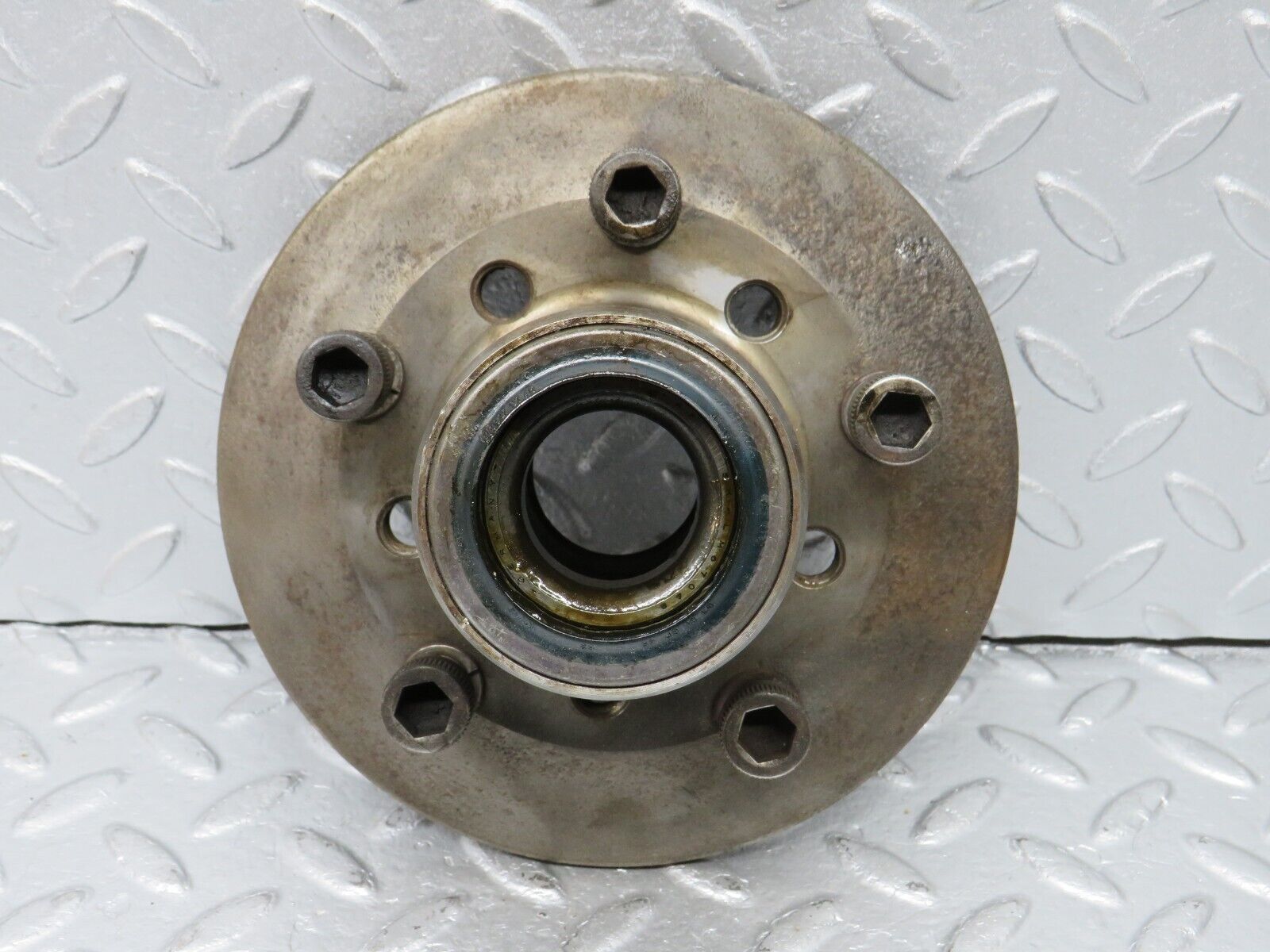 40397 Mercedes-Benz W110 230 Front Wheel Hub