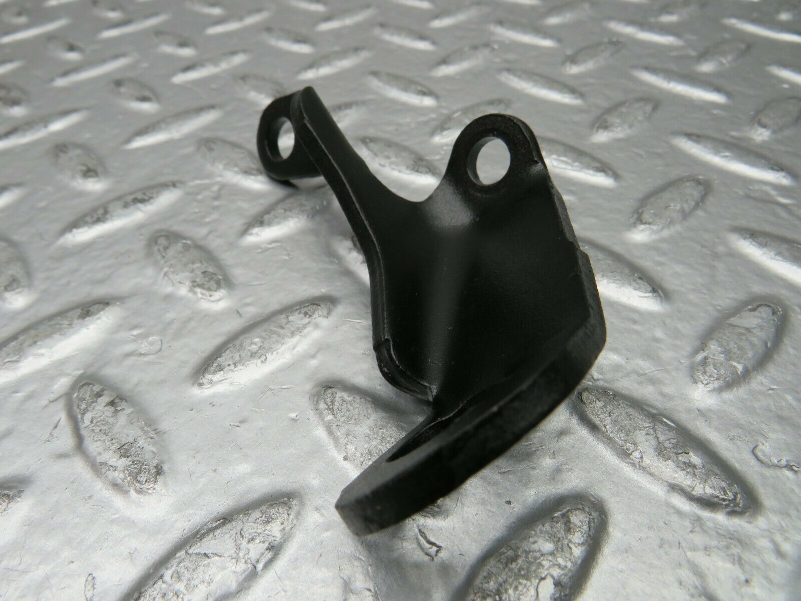 22908 Mercedes-Benz C107 450SLC Coupe Engine Lifting Eyes Hooks