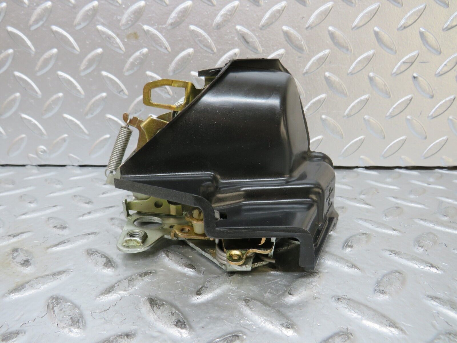 27403 Mercedes-Benz W123 280E Rear Right Door Lock Mechanism 1237230208