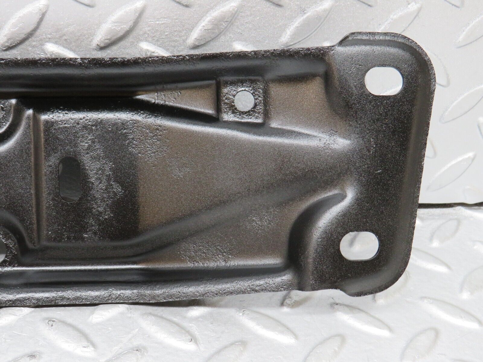 36344 Mercedes-Benz W126 420SE Gearbox Mount Bracket