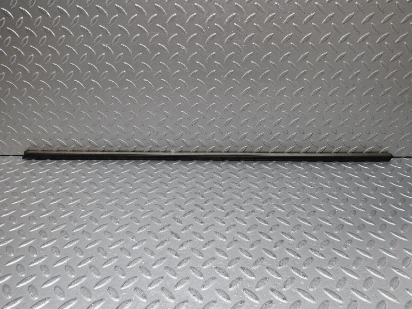 35776 Mercedes-Benz W108 Rear Left Door Centre Moulding Trim