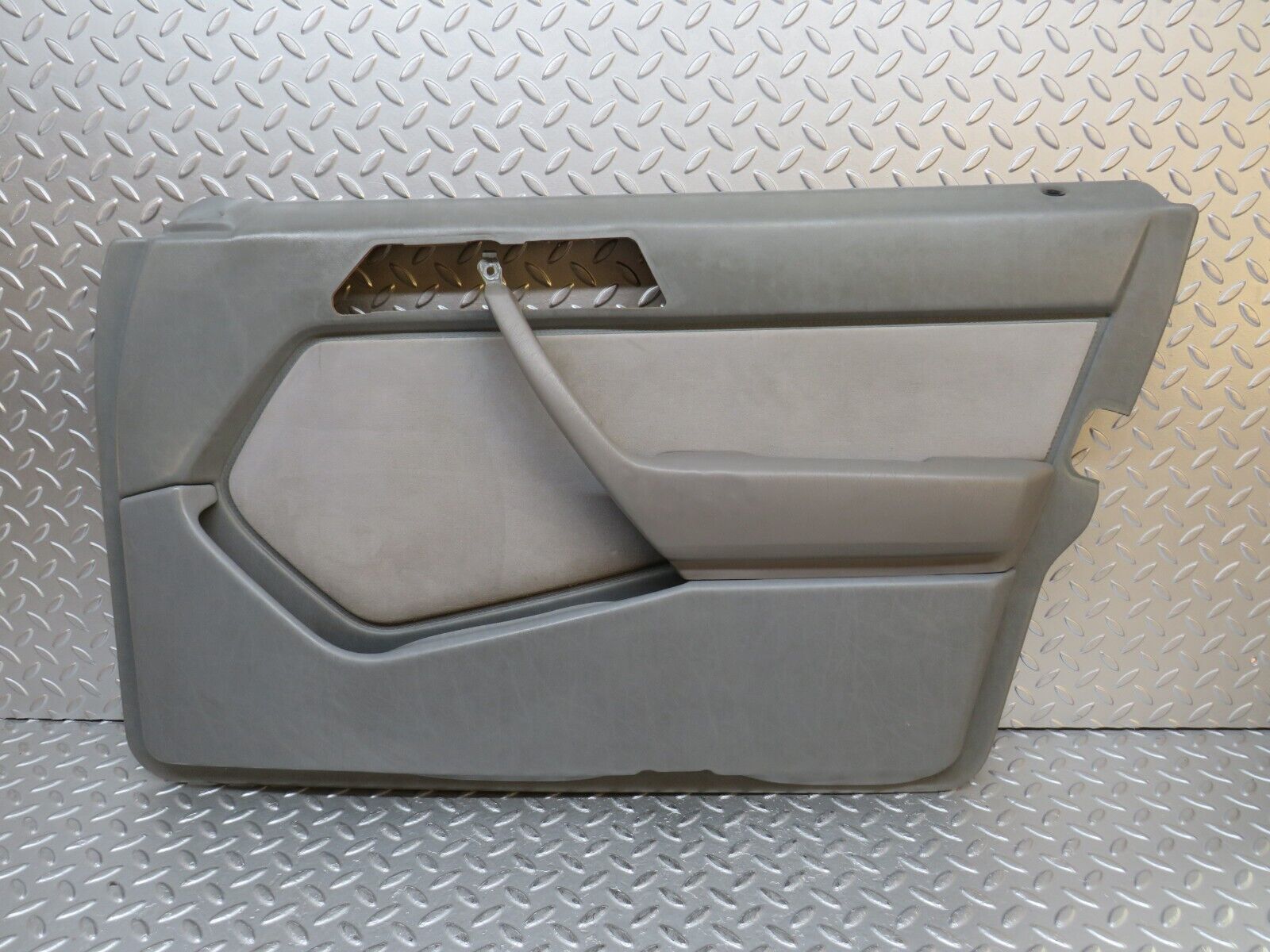 32339 Mercedes-Benz S124 300TE Wagon Front Right Door Card Grey