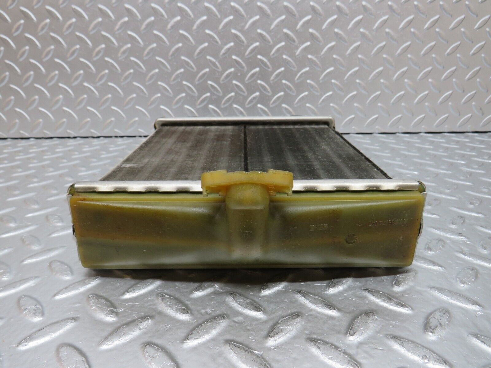 31434 Mercedes-Benz S124 220TE Wagon Heater Radiator Behr 90.565.00.047