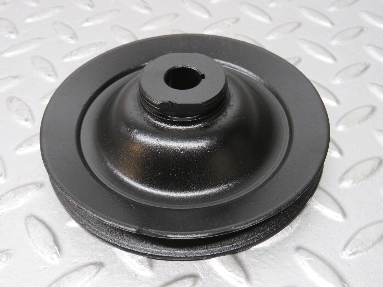 32906 Mercedes-Benz W123 300D Power Steering Pump Pulley 6154660315