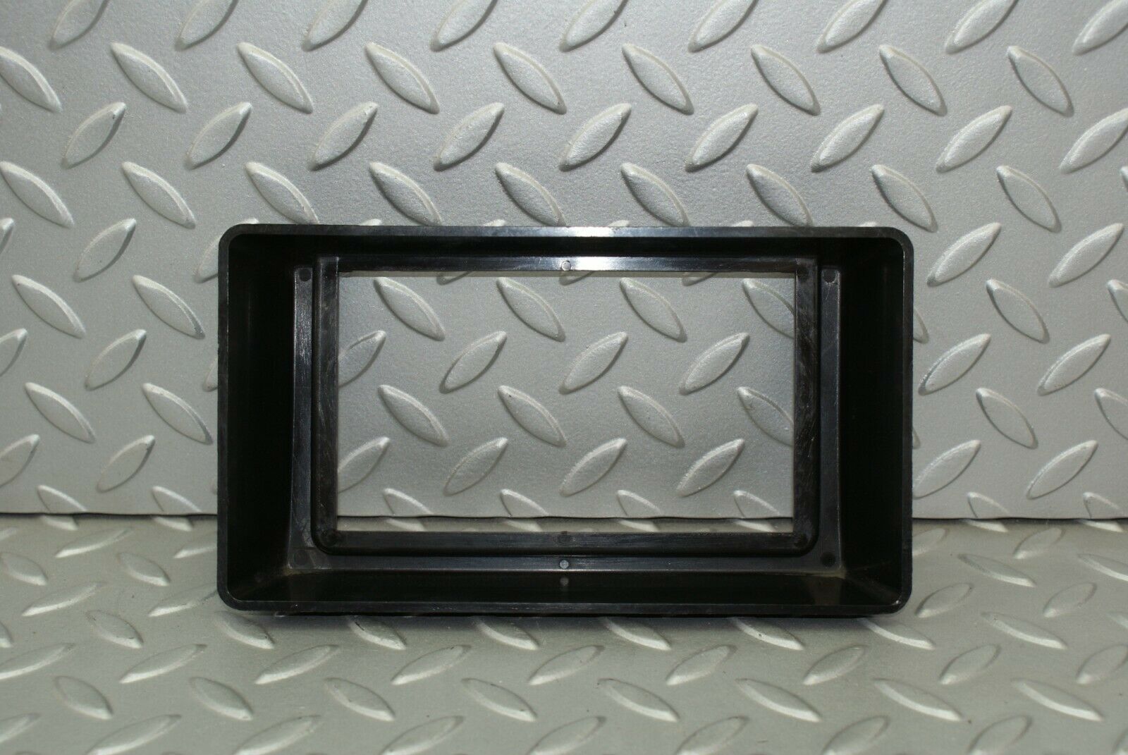 3179 Mercedes-Benz W115 220D Rear Door Ashtray Frame