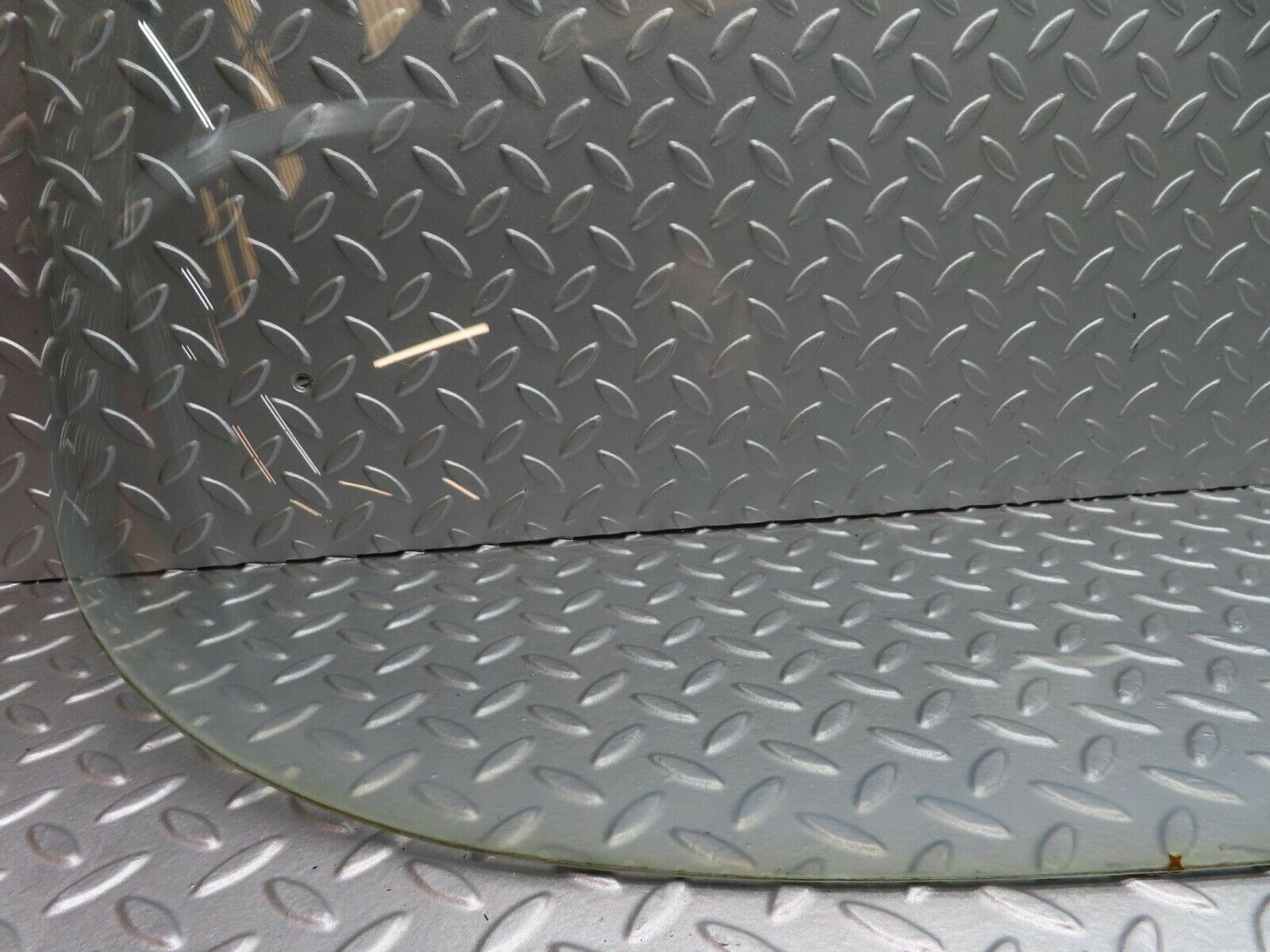 12747 Mercedes-Benz W111 220SE Front Windscreen Glass