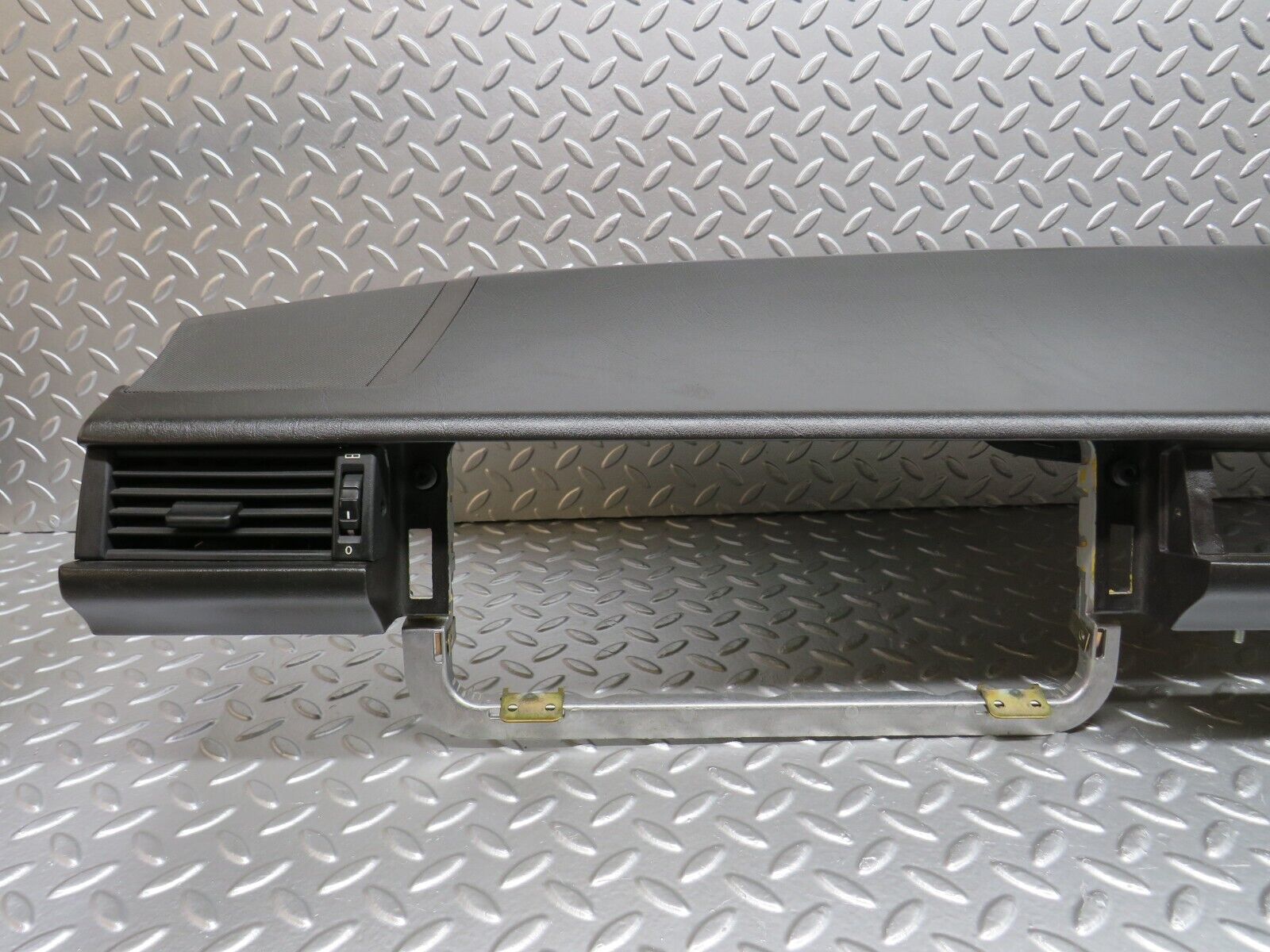 29294 Mercedes-Benz W124 230E Dashboard Brown