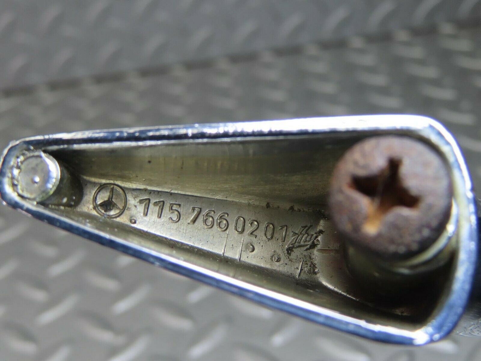 8808 Mercedes-Benz W115 Chrome Door Handle Front Right No Key 1157660201