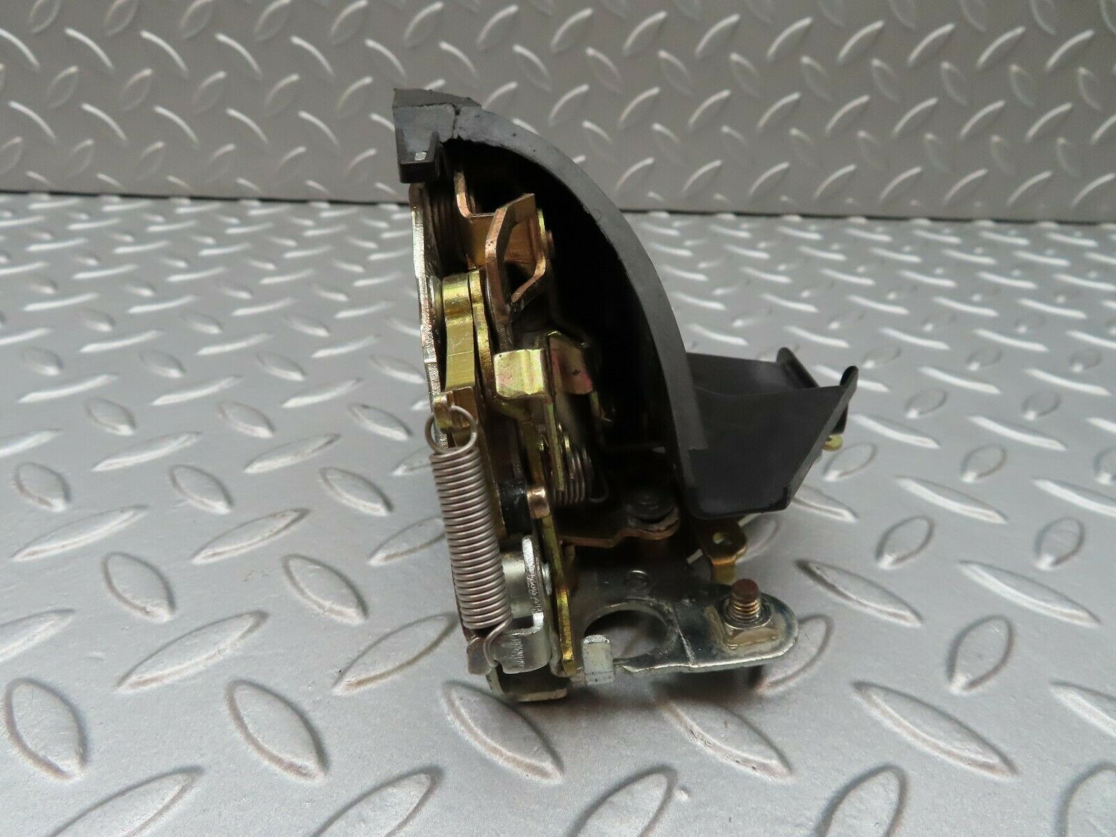 3705 Mercedes-Benz S123 200T Wagon Rear Right Door Lock Mechanism 1237330208