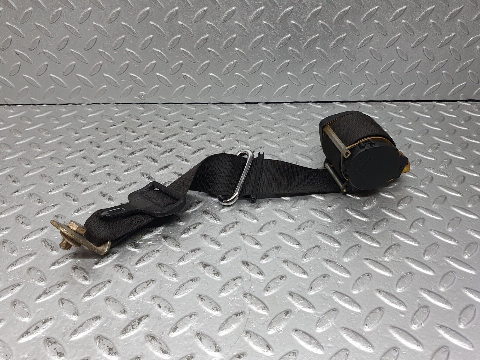 41268 Mercedes-Benz W126 300SE Rear Seat Belt Set With Buckles 124860050396 1248600585 1248601185