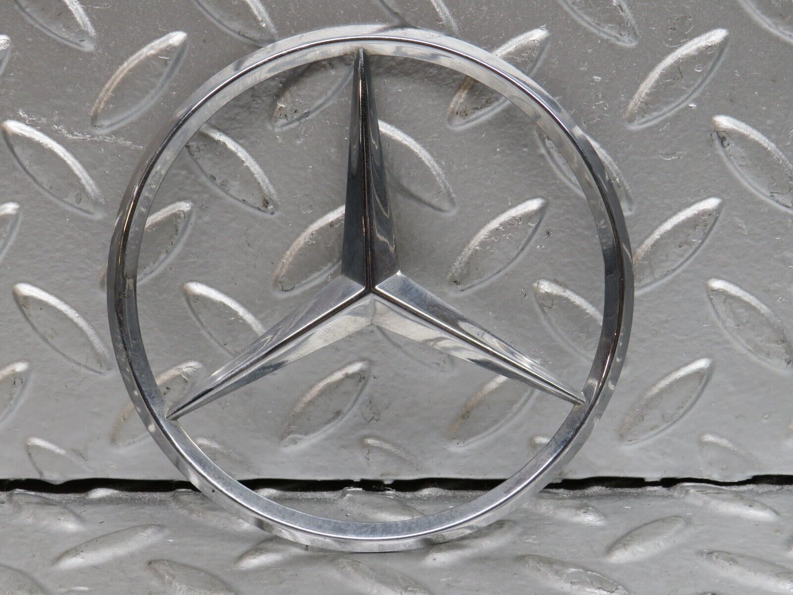 29706 Mercedes-Benz W123 230E Trunk Boot Lid Emblem 1267580058