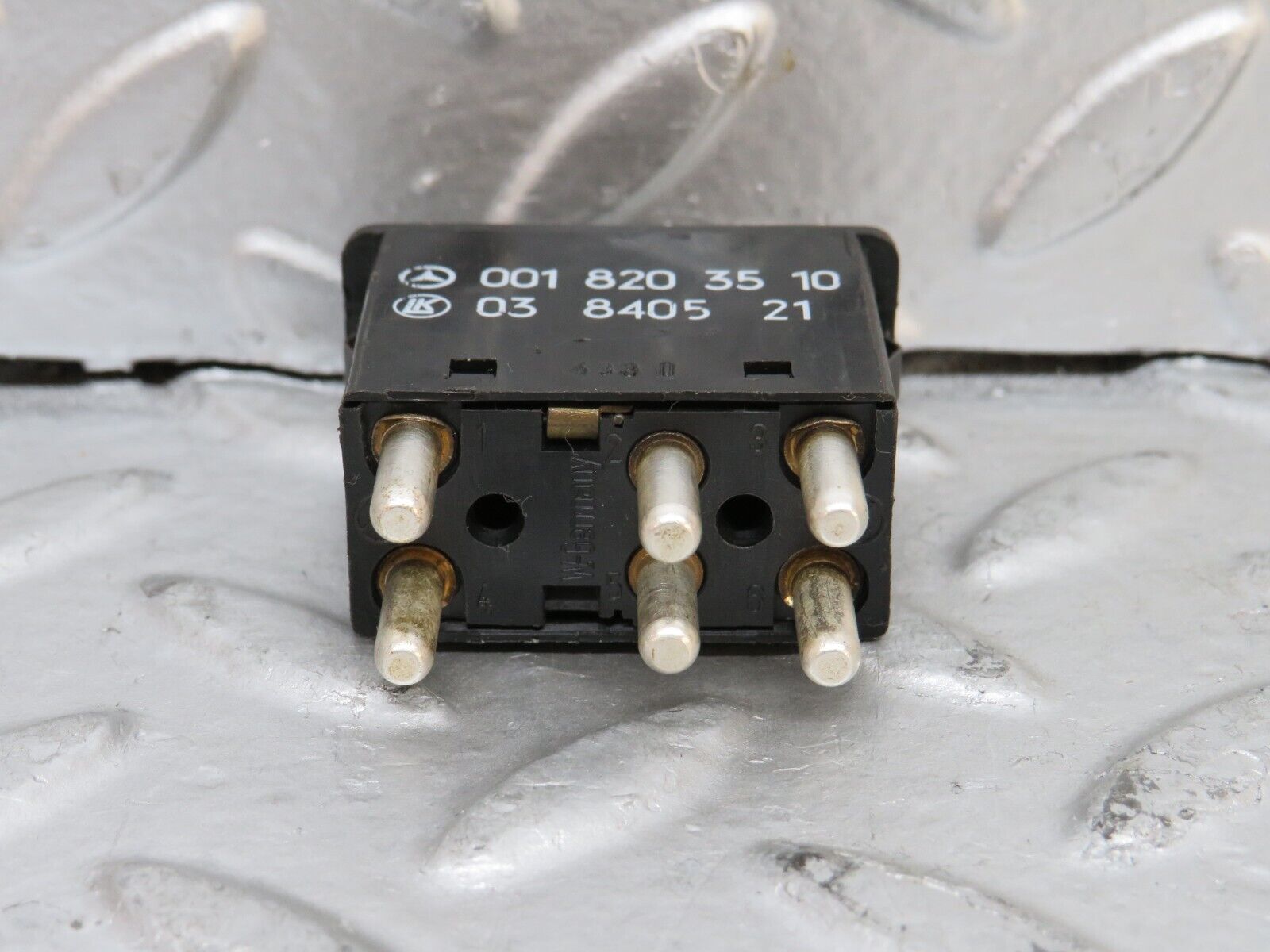 28323 Mercedes-Benz S123 240D Wagon Rear Wiper And Light Switch 0018203510