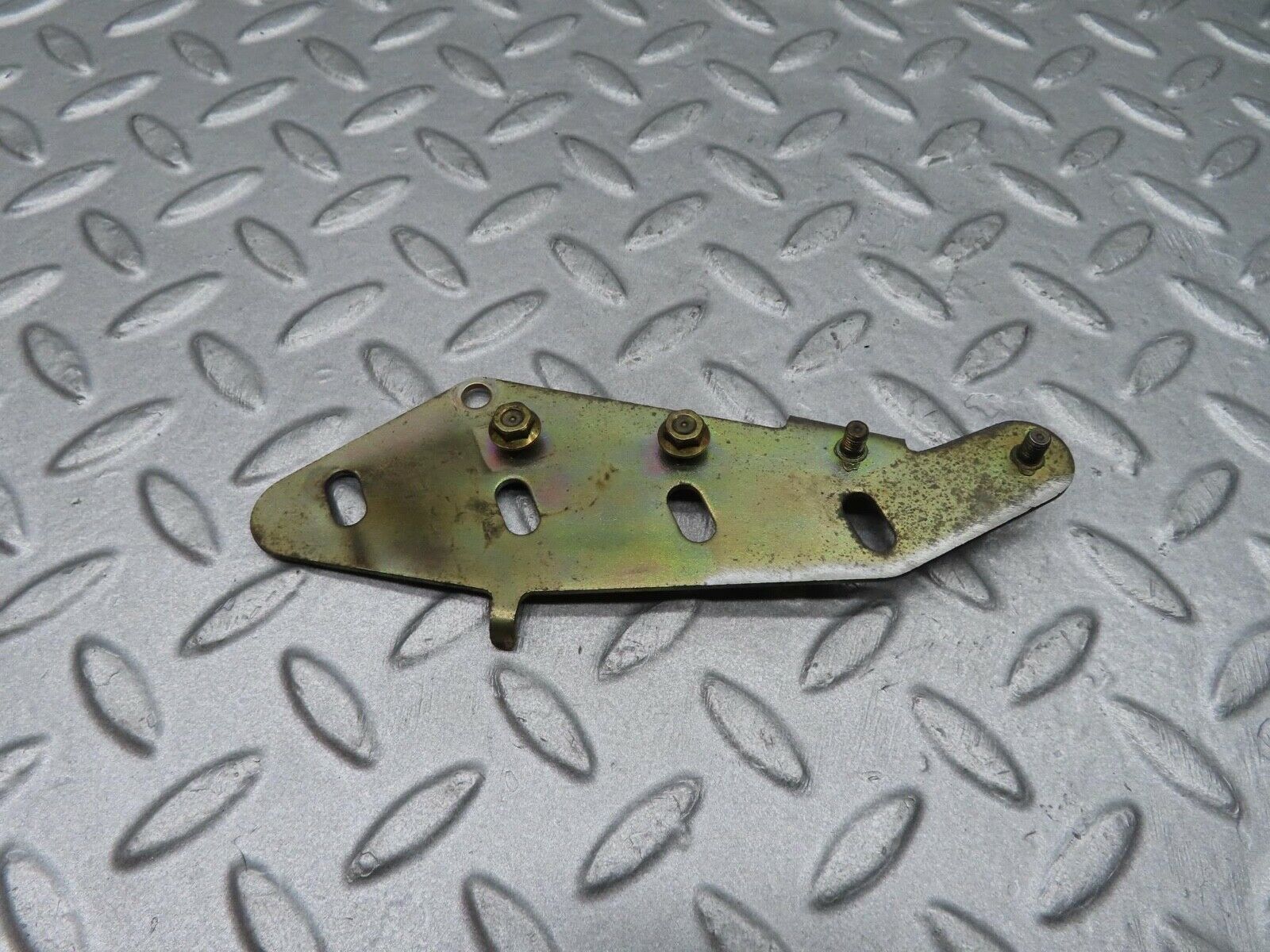 11998 Mercedes-Benz R129 300SL Coupe Vacuum Control Valve Holder