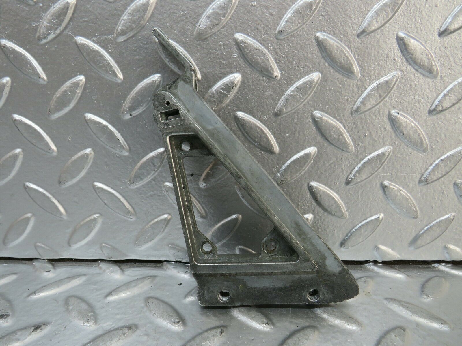 23351 Mercedes-Benz W116 350SE Wing Mirror Bracket 1167250041